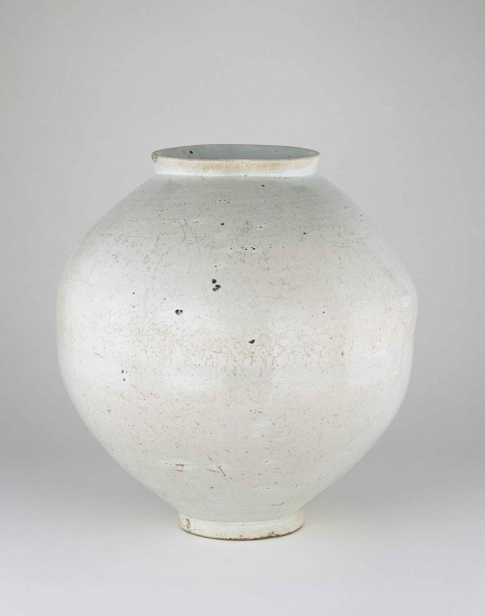 moon jar (백자대호 白磁大壺), 18c, The British Museum